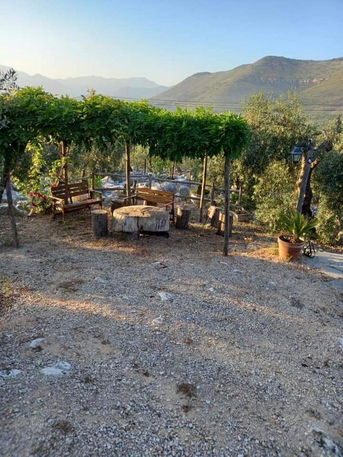 Le Capanne Di Villa Margherita Sonnino Extérieur photo