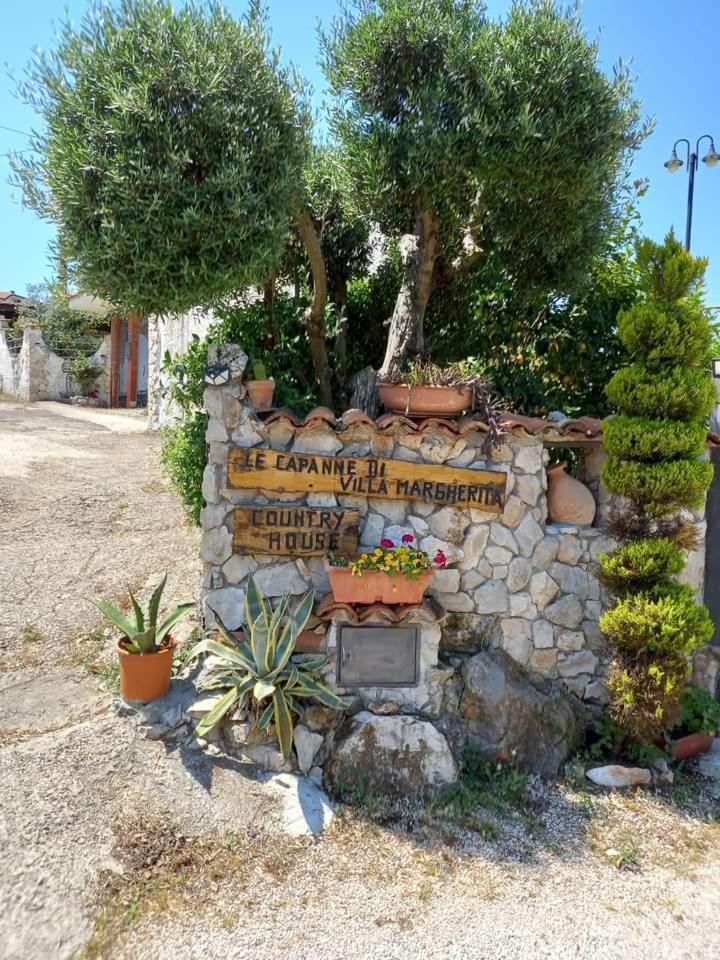 Le Capanne Di Villa Margherita Sonnino Chambre photo