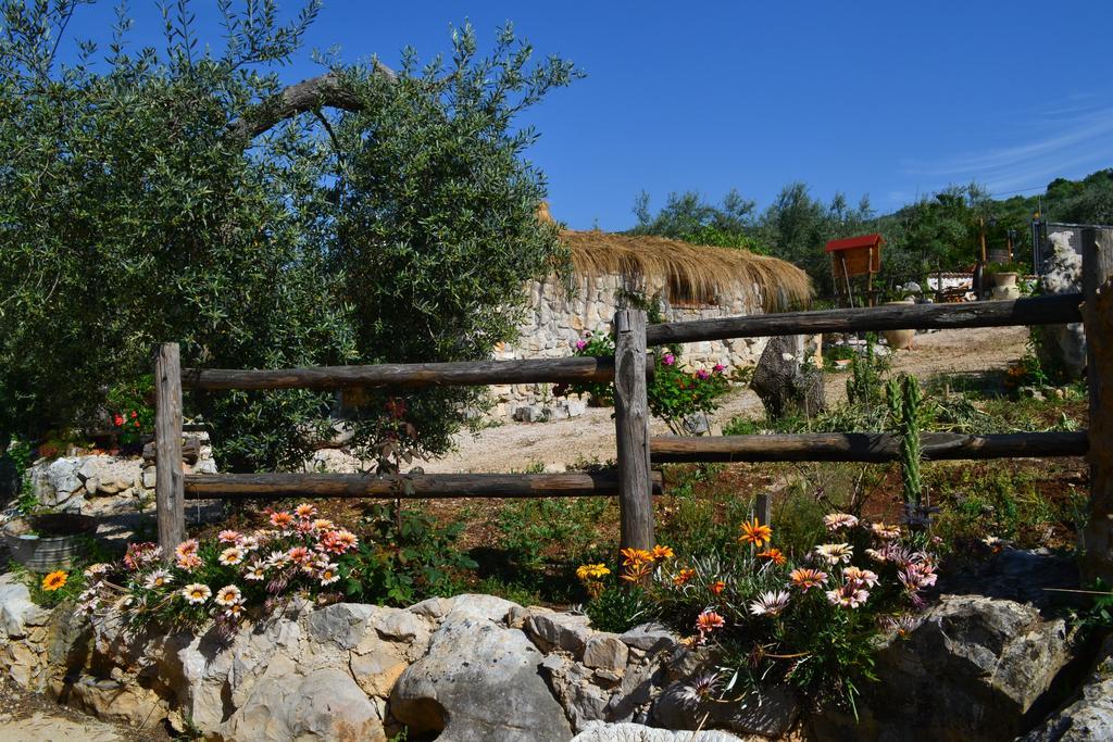 Le Capanne Di Villa Margherita Sonnino Extérieur photo