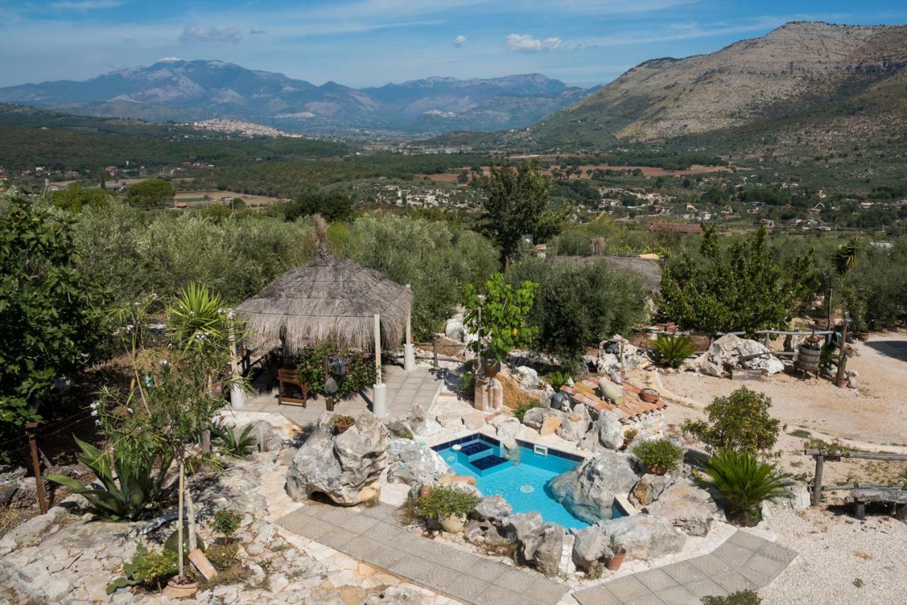 Le Capanne Di Villa Margherita Sonnino Extérieur photo